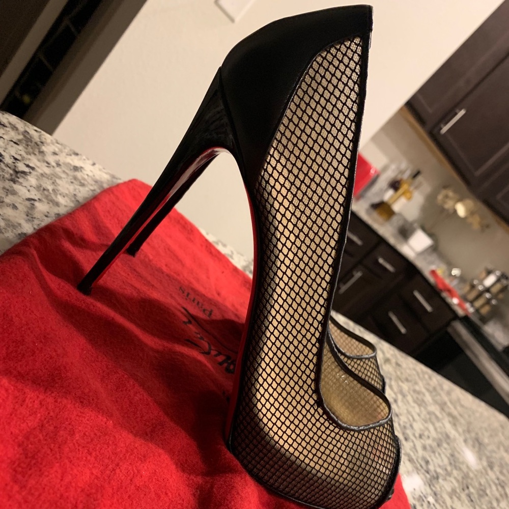 Mesh Follies Christian Louboutin size 40